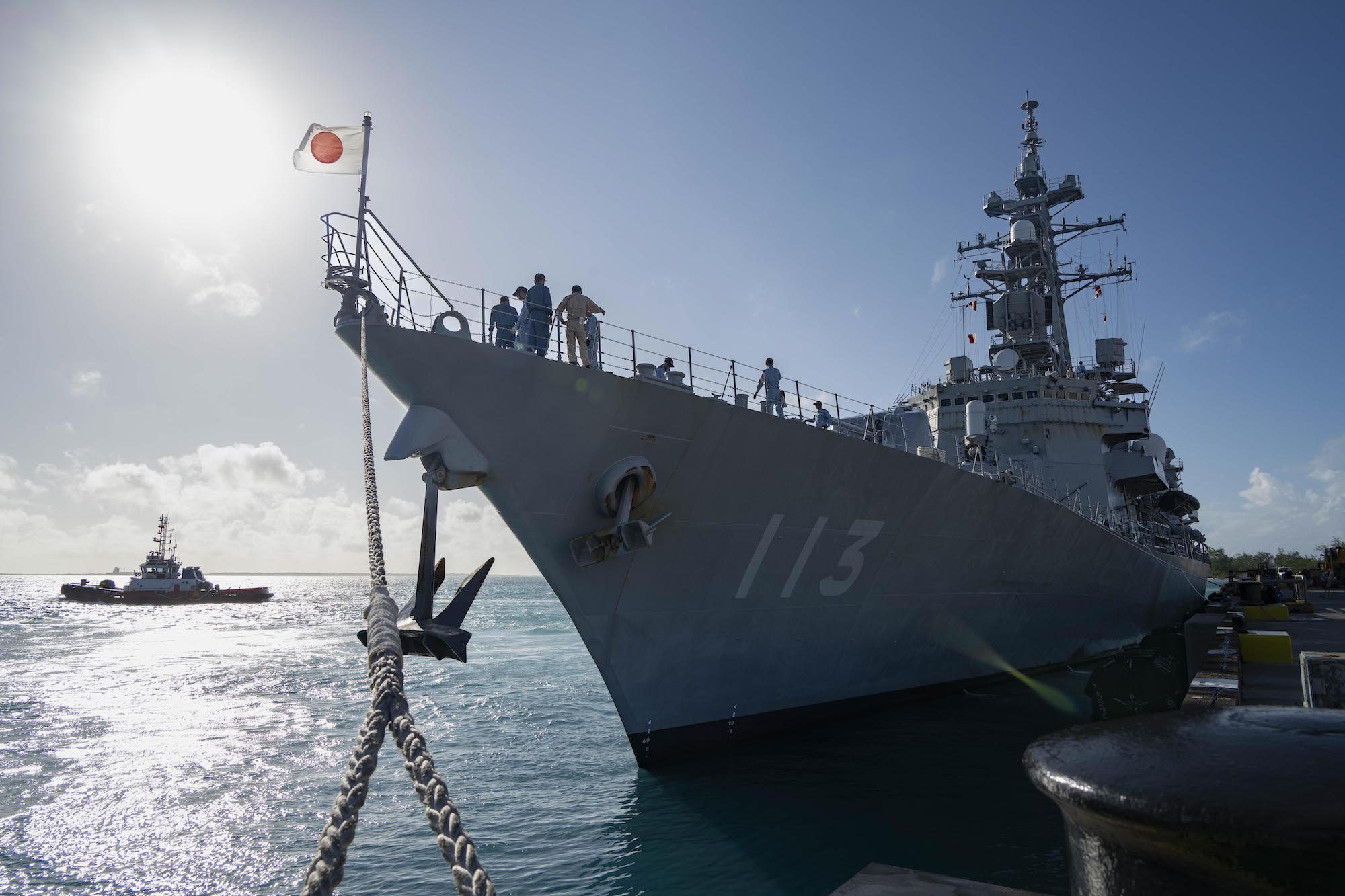 JS Sazanami (DD-113) arrives in Diego Garcia