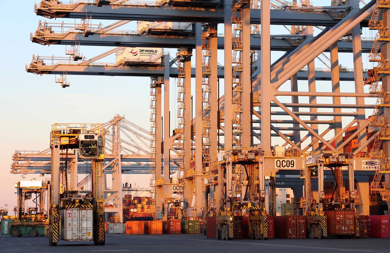 DP World Hits 100 Million TEU Milestone