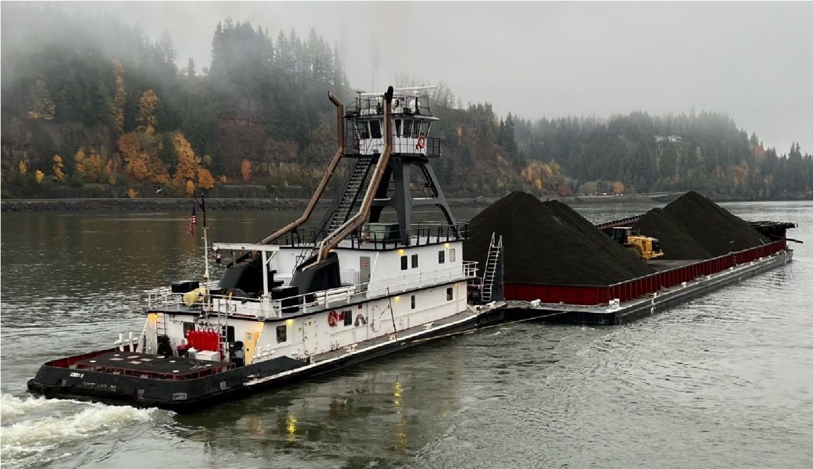 Cindy B and St. John underway after the contact with the Beaver Dock