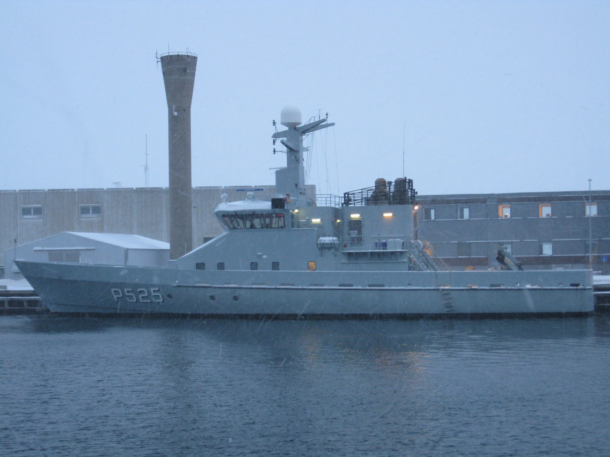 Chinese Vessel Suspected in Cable Incident Remains Stopped with Danish Navy Alongside