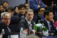 South Korean Shipbuilders HD Hyundai and Hanwha Pitch Port Cranes to Help Rebuild U.S. Maritime Sector