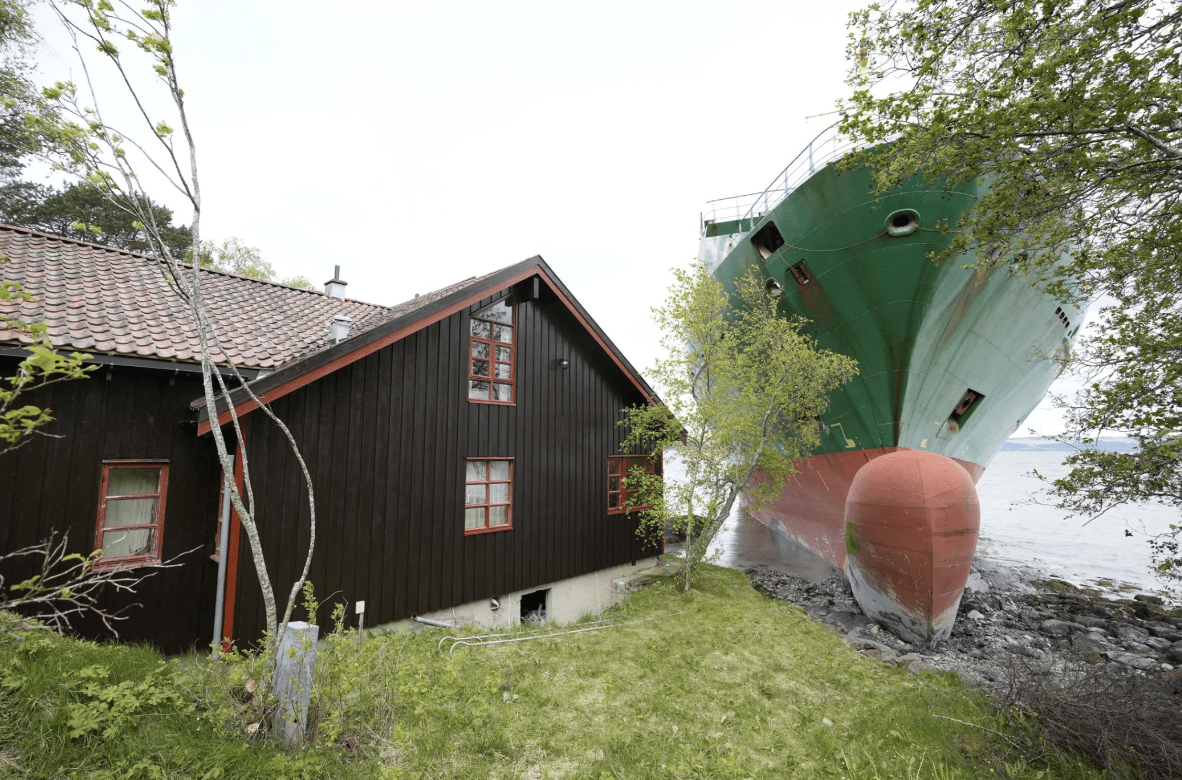 Second Officer Charged in Containership’s Grounding Near Norwegian Home