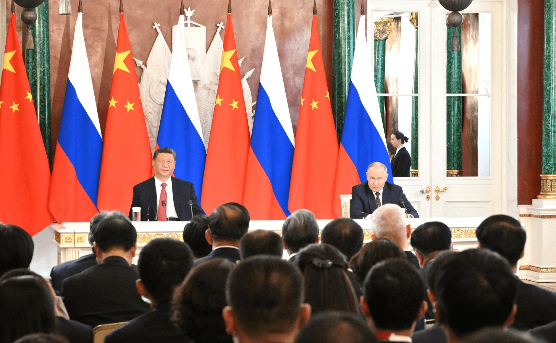 Russia and China to Develop New Arctic Shipping Hubs, Putin Says During Xi Meeting