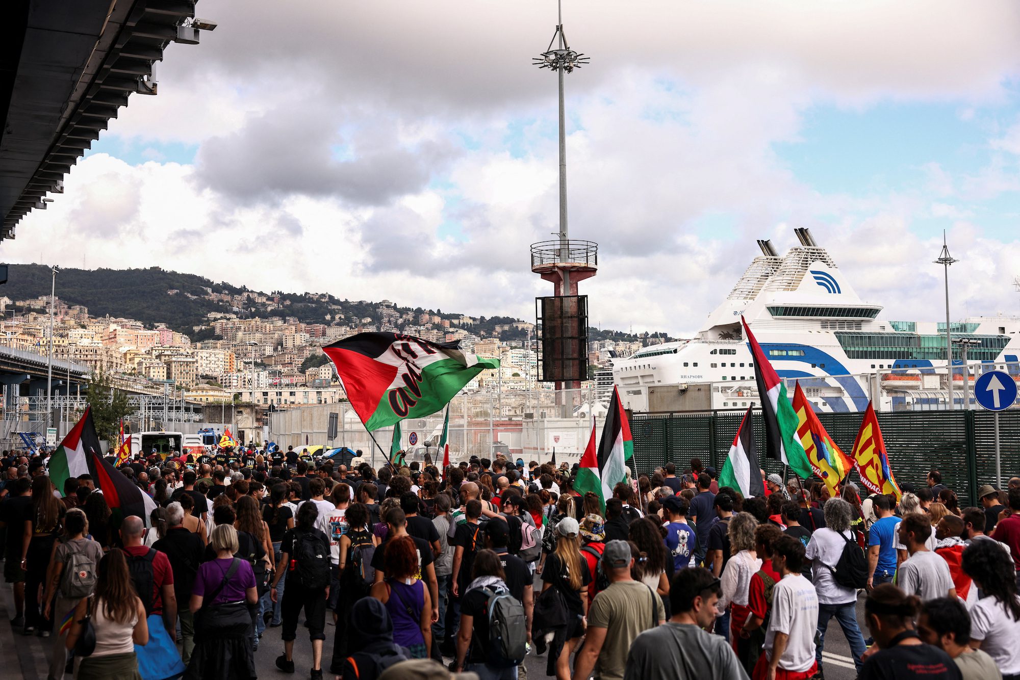 Genoa Dockers Walk Out as Italian Unions Protest Against Israel