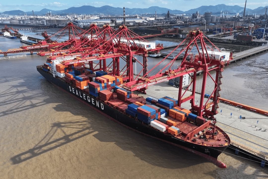 China Expands Global Trade Network with Launch of First ‘Arctic Express’ Container Service