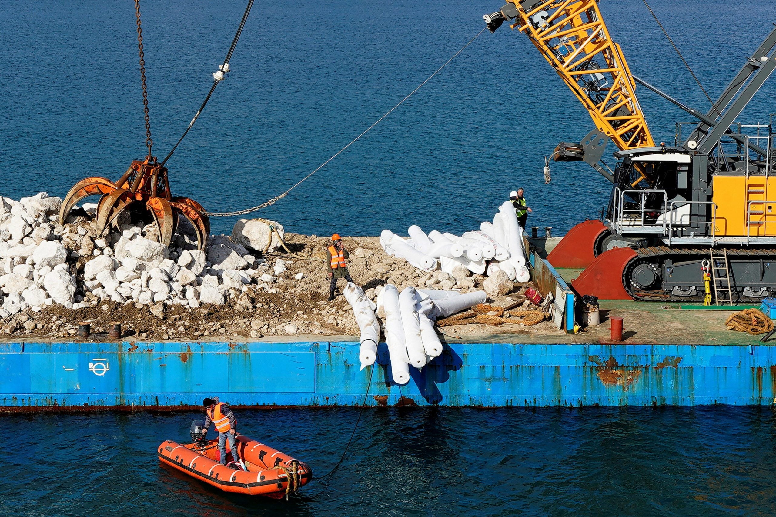 Rust, Dust And Superyachts As America’s Cup Races Into Naples