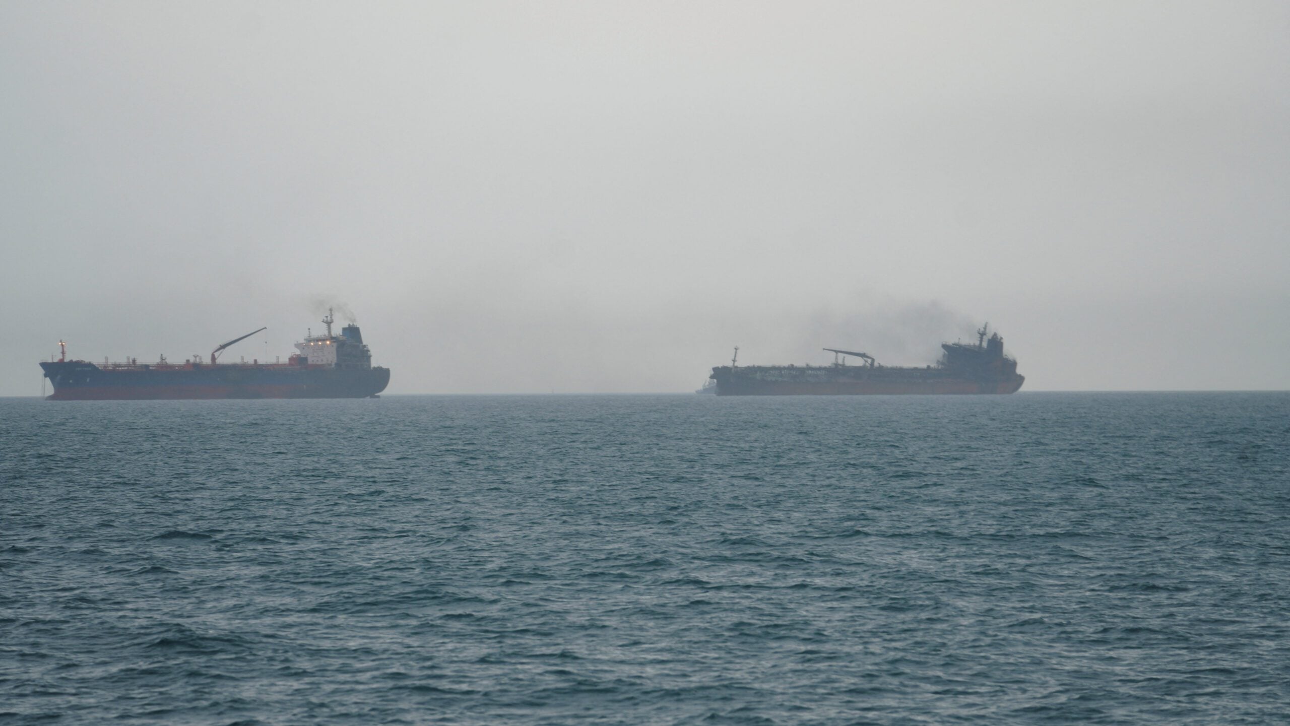 Foreign oil tankers in Iraq's territorial waters near Basra
