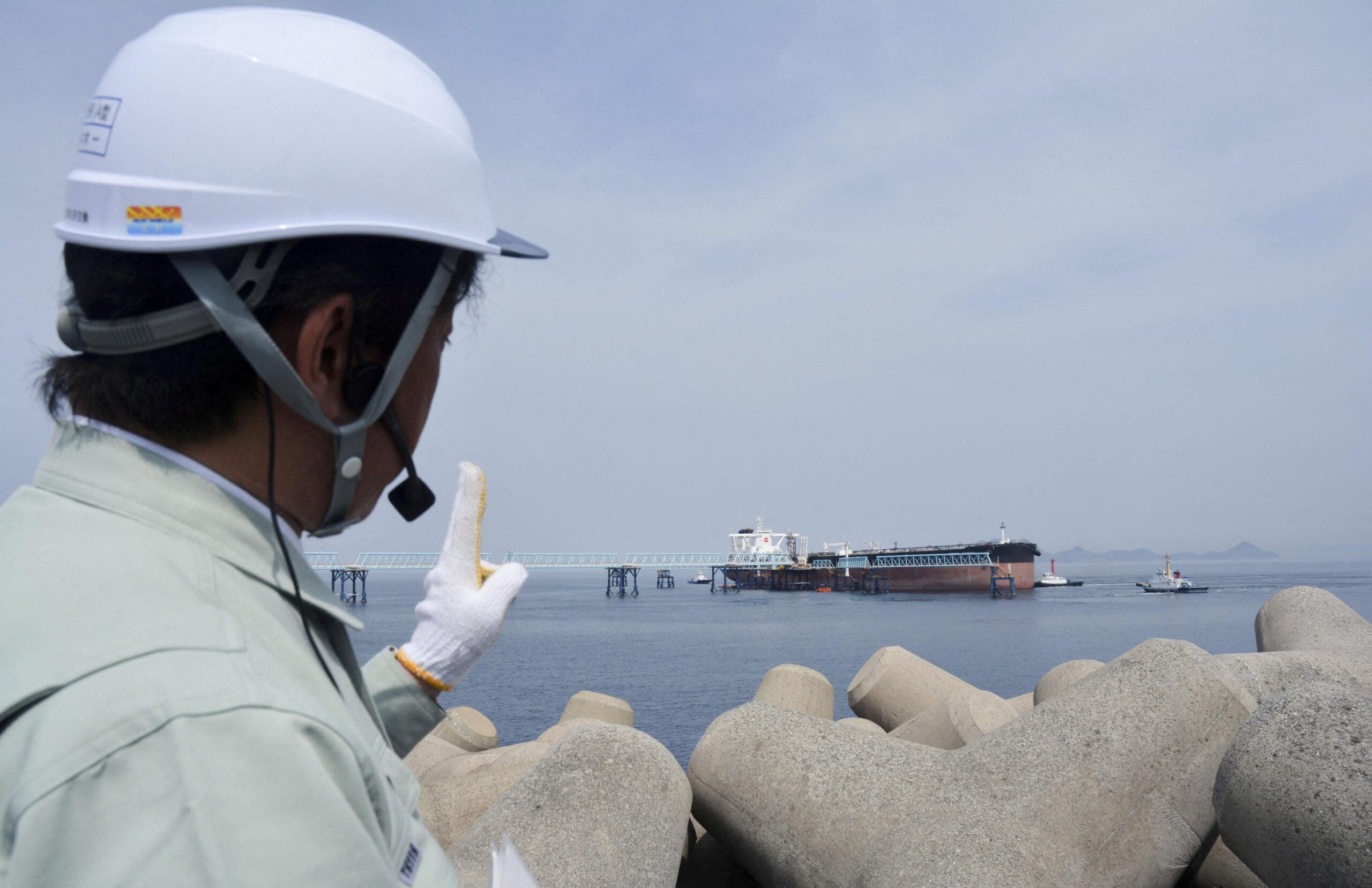 Japan Relies on Offshore Oil Transfers as Middle East Risks Rise