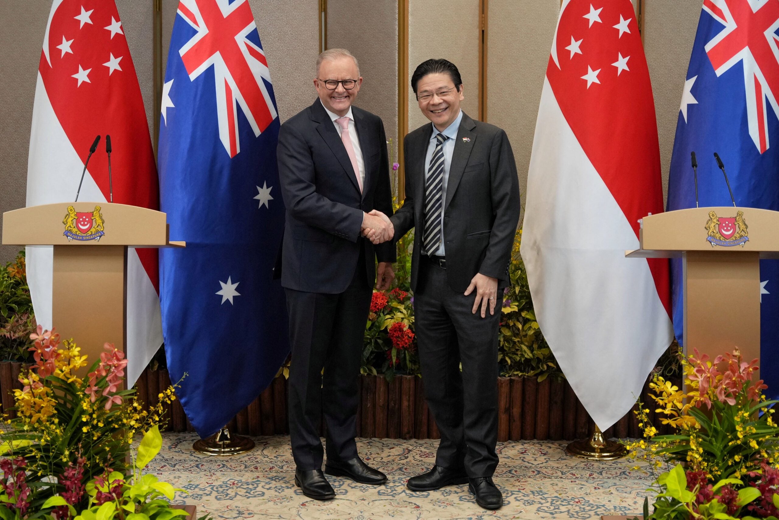 Australia PM in Singapore As He Seeks to Secure Fuel Supplies from Regional Allies