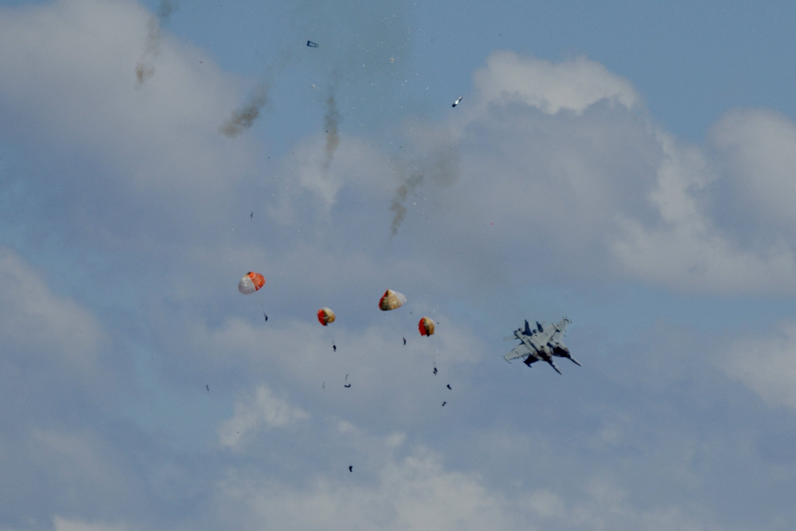 Military Jets’ Crew Members Safely Ejected after Idaho Air Show Collision, Navy Says