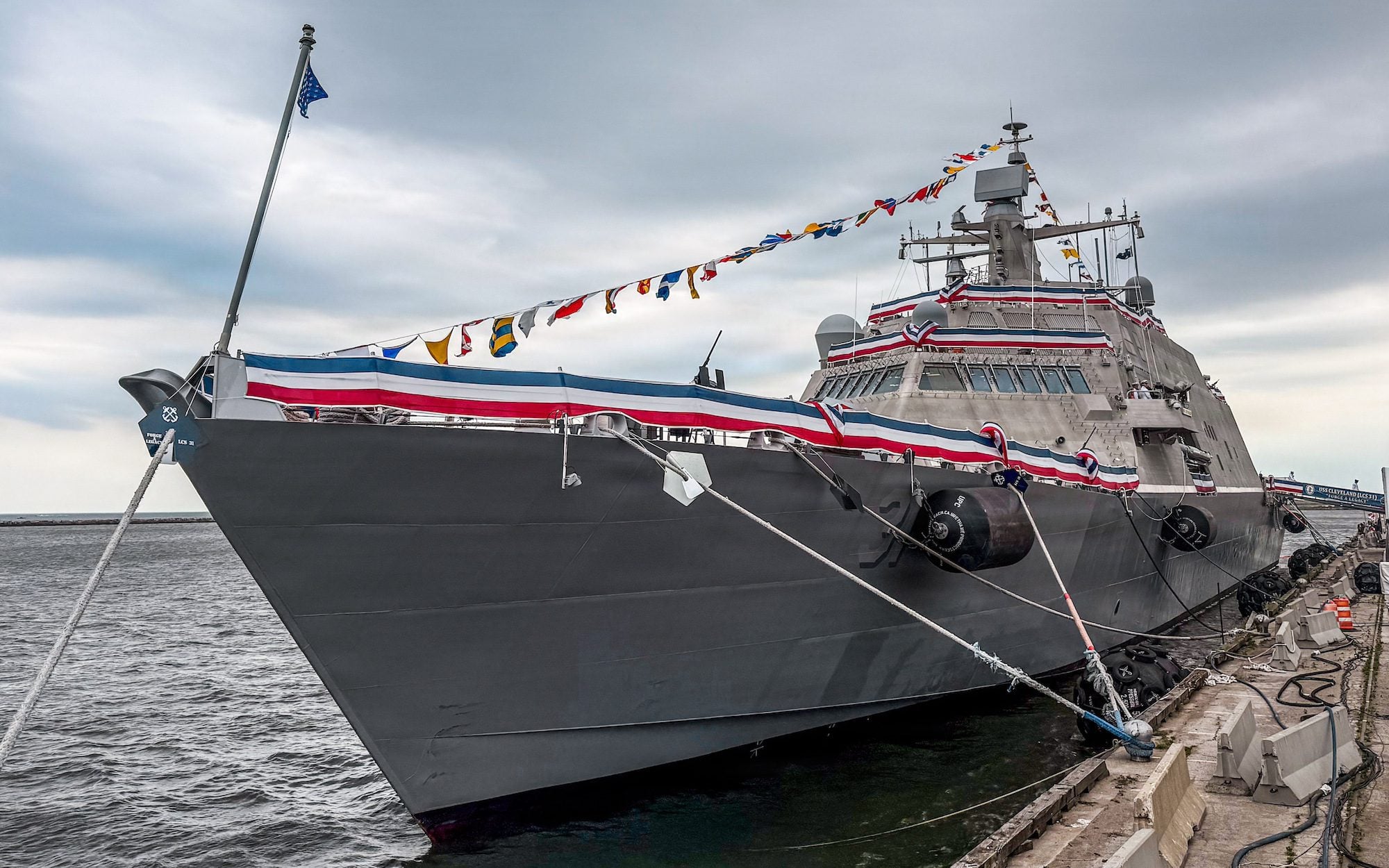 USS Cleveland (LCS 31) sits pierside during the ship’s commissioning ceremony in Cleveland, Ohio