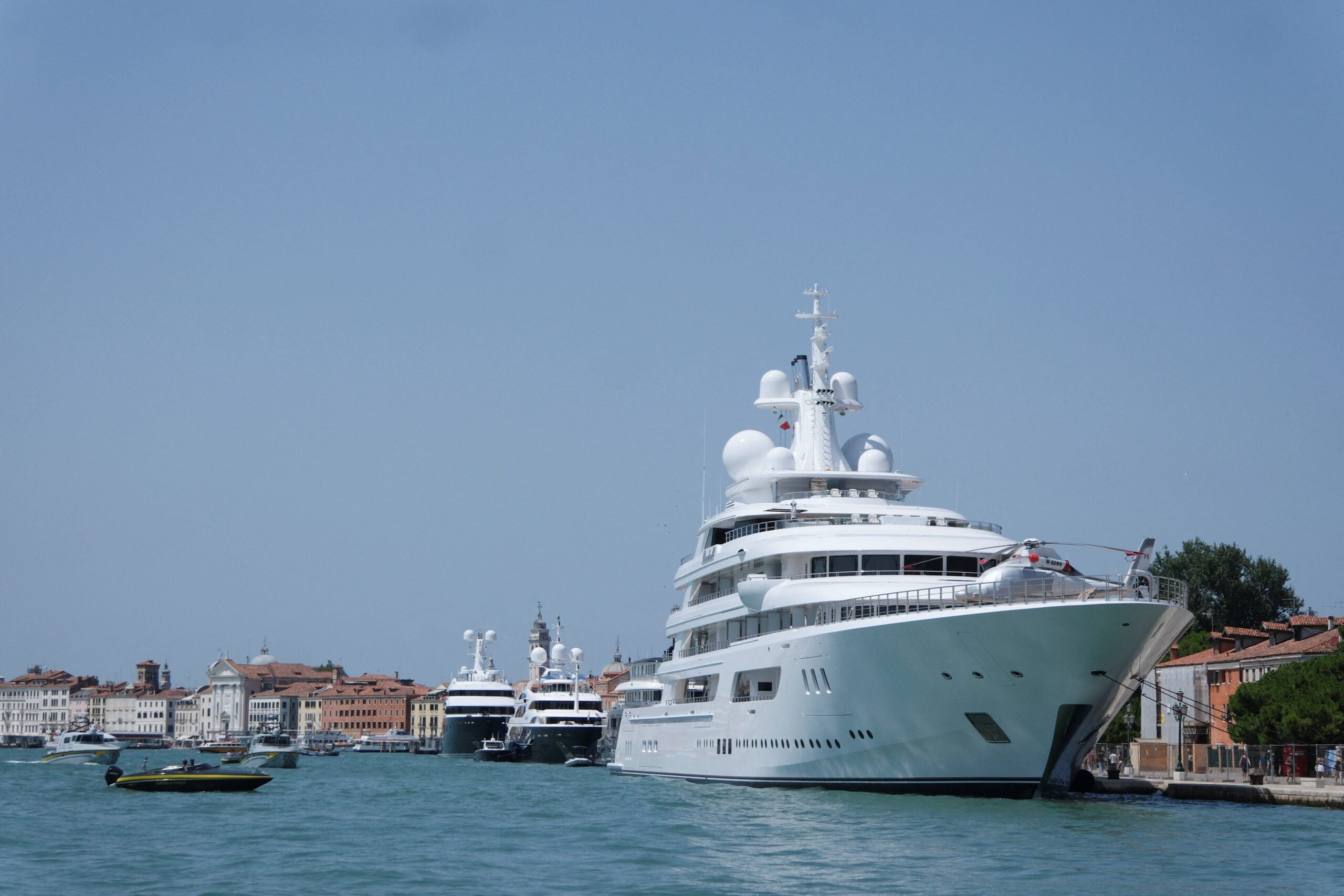 Venice Protests Greet U.S. Ambassador Fertitta’s Arrival On Superyacht