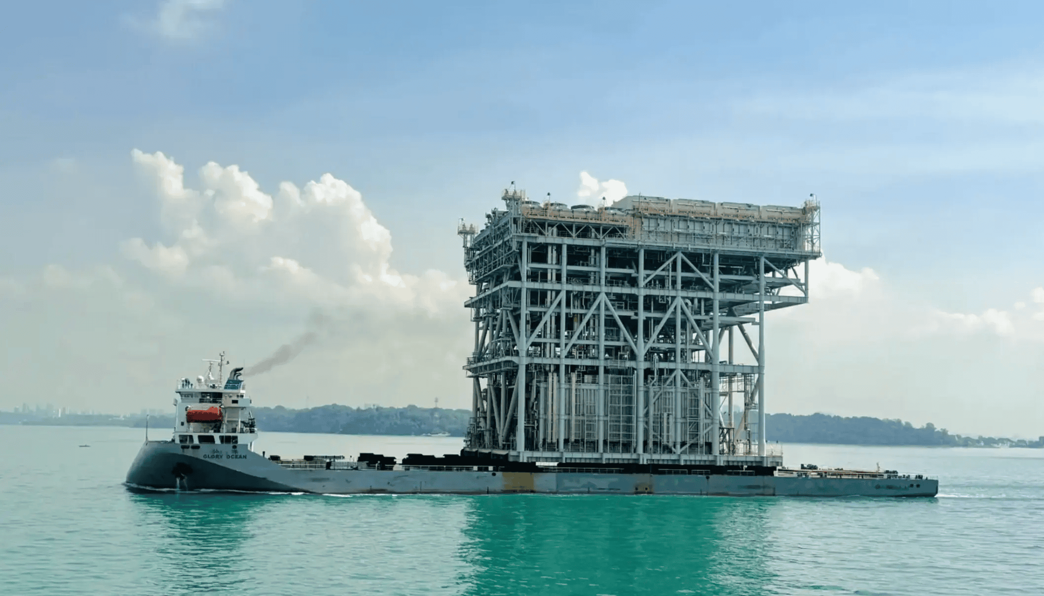 Sanctioned Heavy-Lift Ships Deliver Key Arctic LNG 2 Modules to Russia, Pointing to Construction Restart