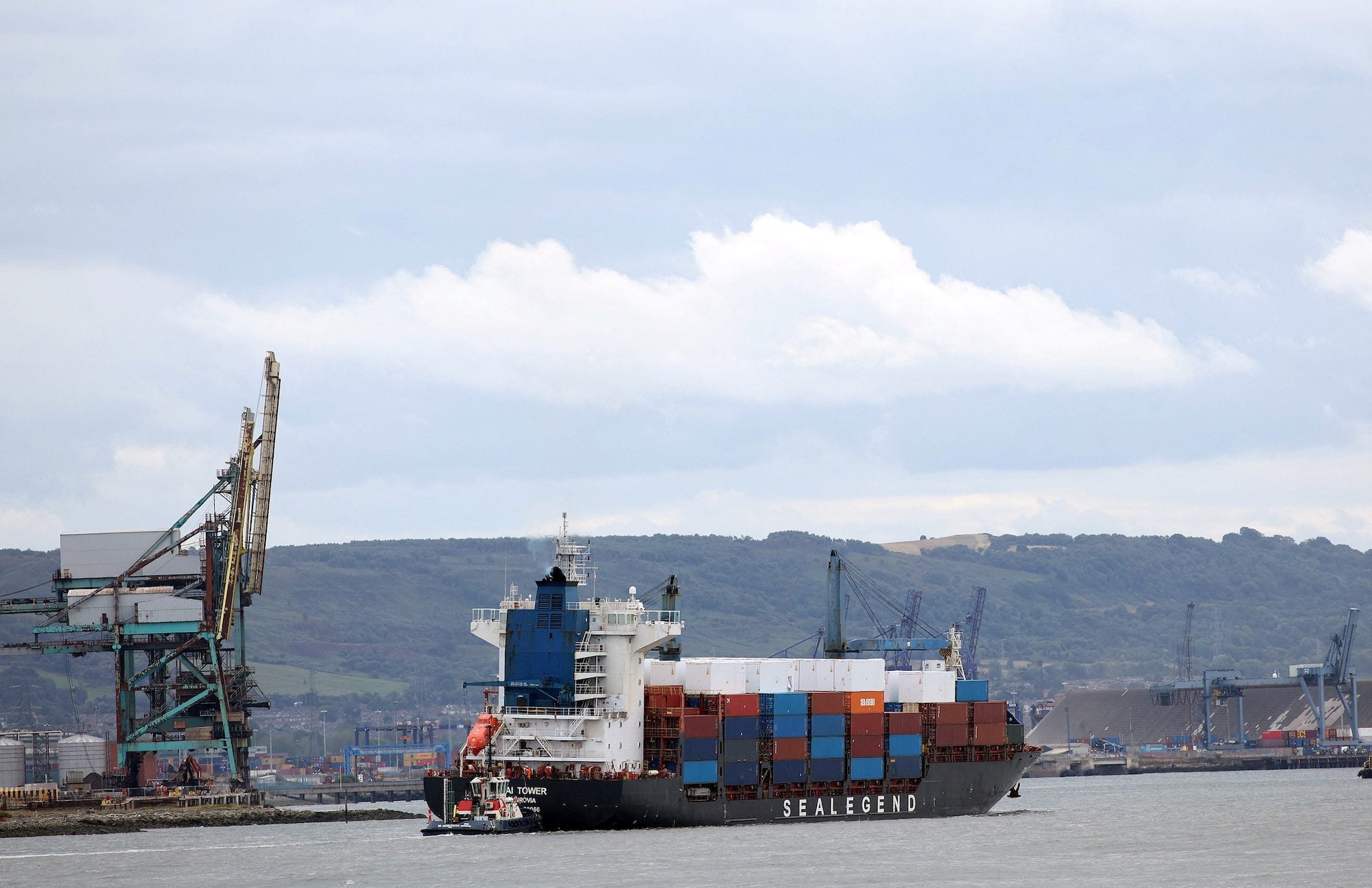 The Dubai Tower, a Chinese cargo ship, arrives in Teesport