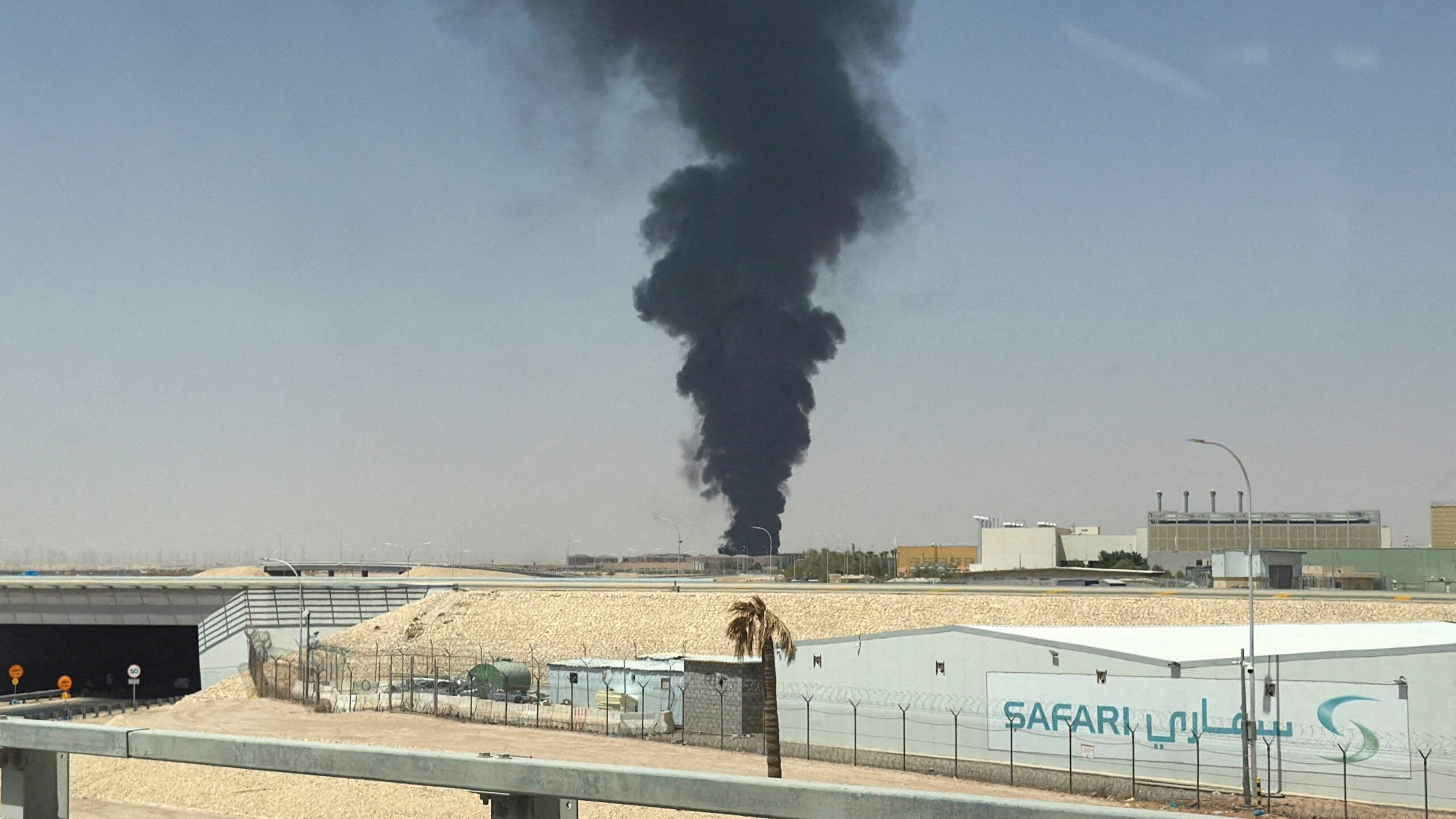Houthis Kill Three in Strikes on Saudi Arabian Airports